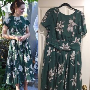 Forest Green Crepe Dress Short sleeve with pockets